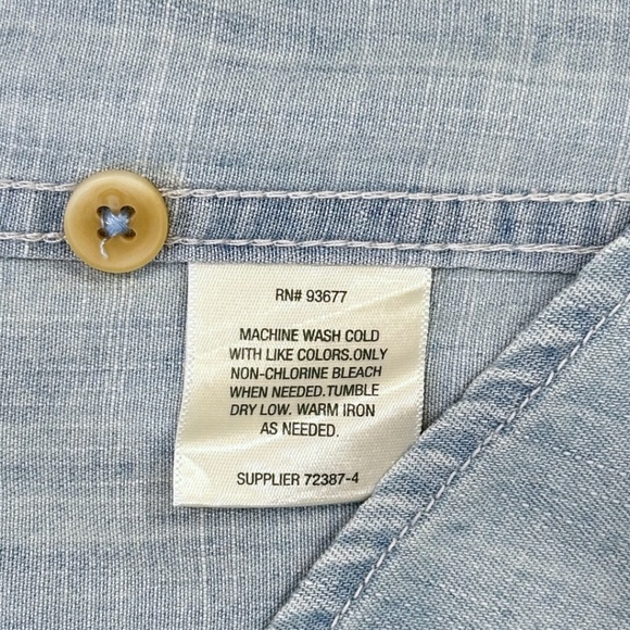 ST. JOHN’S BAY Classic Fit Authentic Indigo Long Sleeve Button Down Denim Shirt - Picture 10 of 10